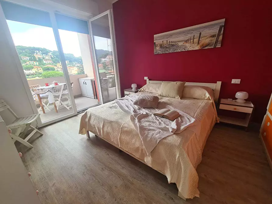 Immagine 12 di Trilocale in vendita  in Via Cristoforo Colombo 5 a Andora