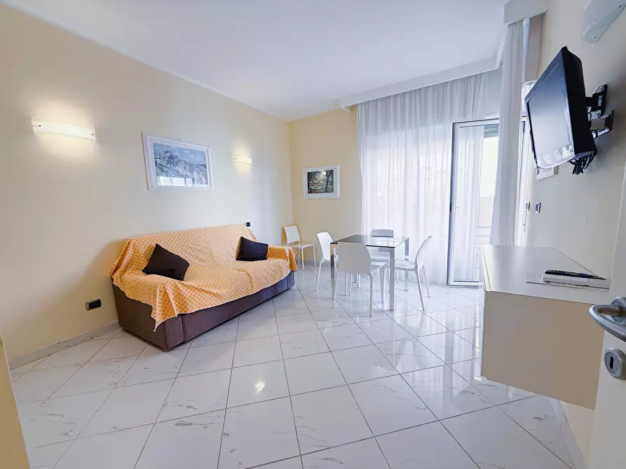 Immagine 11 di Bilocale in vendita  in Via Roma 48 a Alassio