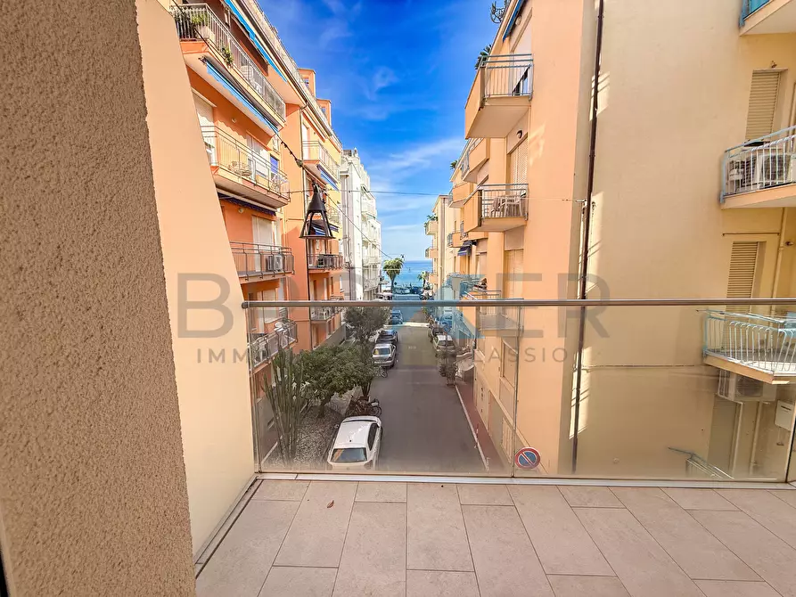 Immagine 1 di Trilocale in affitto  in Via Roma 47 a Alassio