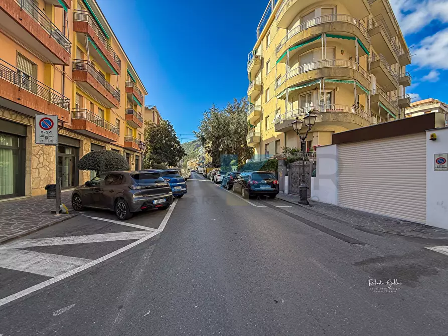 Immagine 4 di Trilocale in affitto  in Via Don Boselli 17 a Alassio