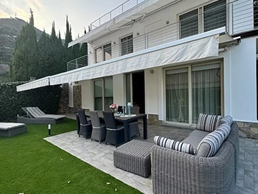 Immagine 1 di Villa in vendita  in Via Adelasia 139 a Alassio