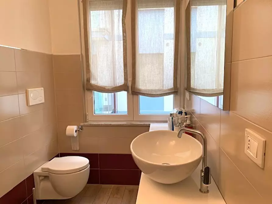 Immagine 13 di Trilocale in vendita  in Via Roma a Alassio