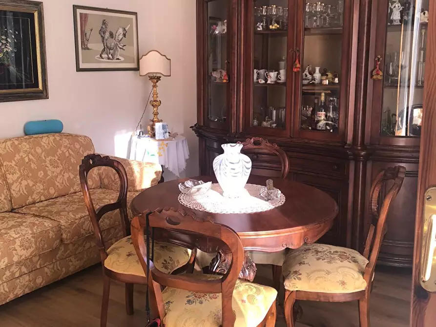 Immagine 8 di Pentalocale in vendita  in Via Fioretti a Castiglione Del Lago