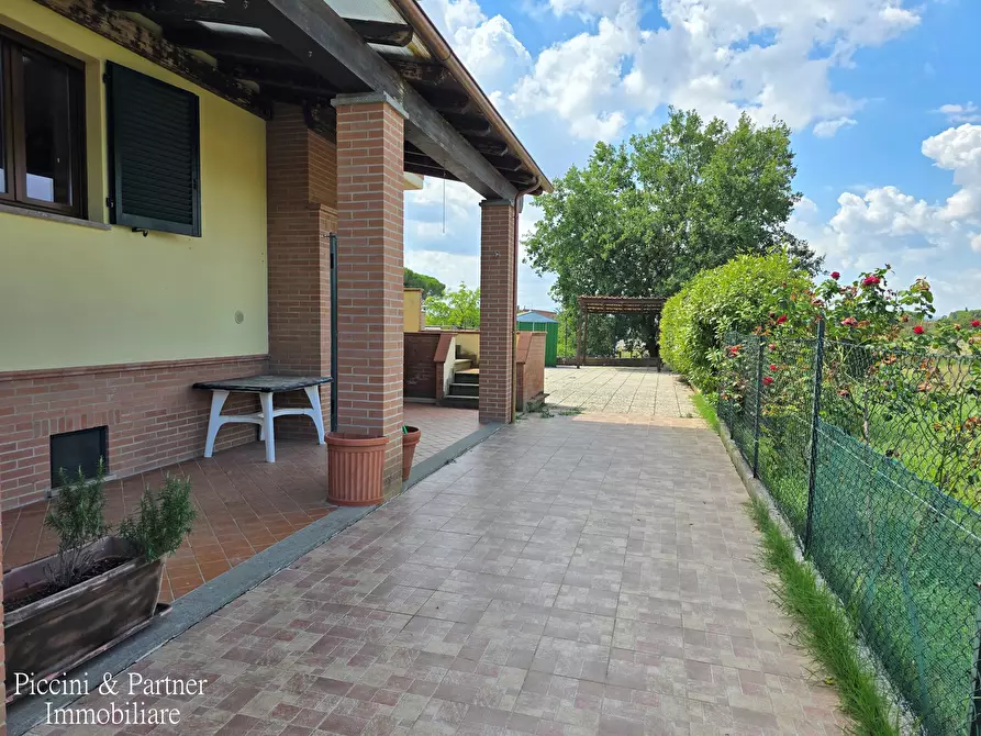 Immagine 4 di Casa bifamiliare in vendita  in Via Panicarola 17 a Castiglione Del Lago