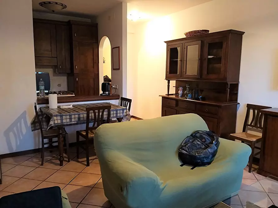 Immagine 12 di Trilocale in vendita  in Via Giovanni Giolitti a Corciano