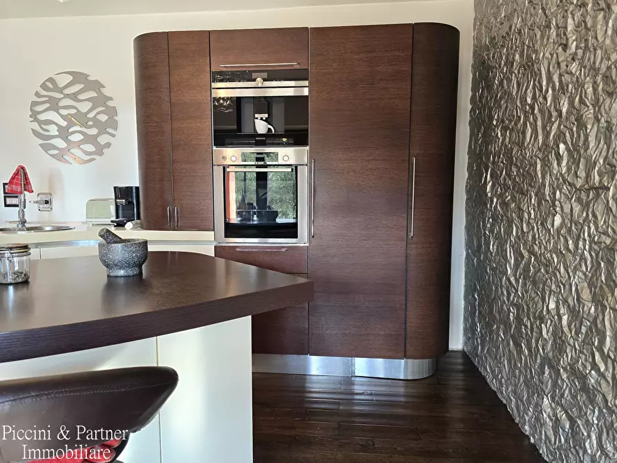 Immagine 24 di Villa in vendita  in Via dei Romani a Magione