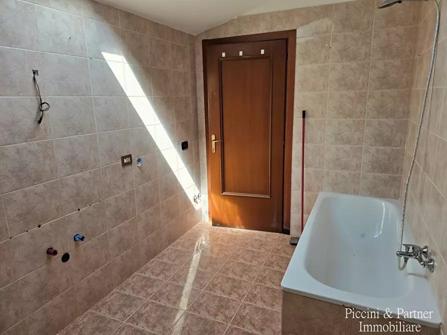 Immagine 47 di Quadrilocale in vendita  in Strada del Giglio a Perugia