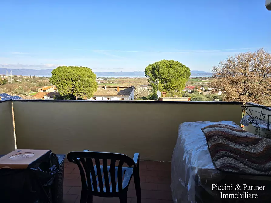 Immagine 11 di Quadrilocale in vendita  in Via Campania a Castiglione Del Lago