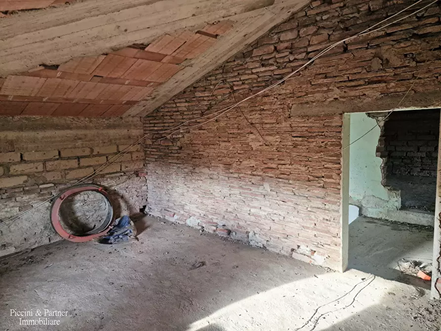 Immagine 41 di Pentalocale in vendita  in Via dei Partigiani 57 a Castiglione Del Lago