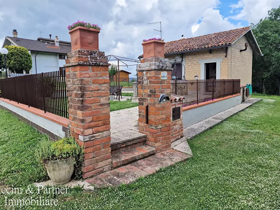 Immagine 1 di Casa indipendente in vendita  in Località Mugnanesi a Castiglione Del Lago