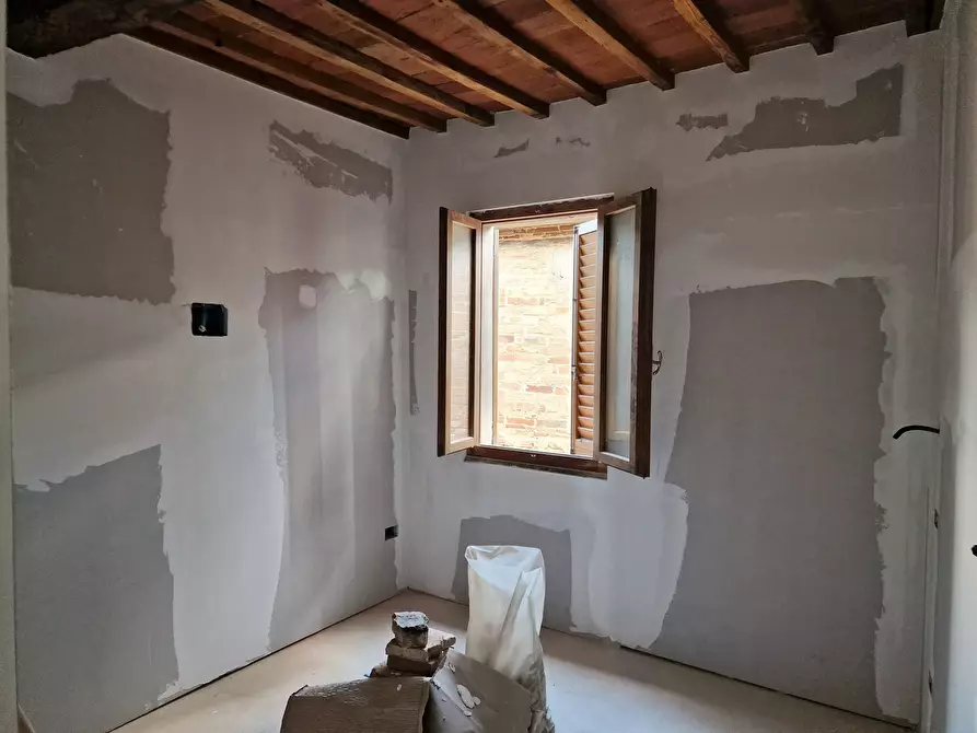 Immagine 21 di Trilocale in vendita  in Via Camillo Benso Conte di Cavour 73 a Torrita Di Siena