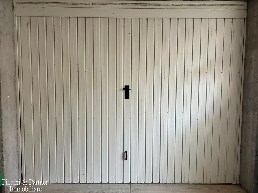 Immagine 38 di Casa trifamiliare in vendita  in Via Bagnolo a Castiglione Del Lago