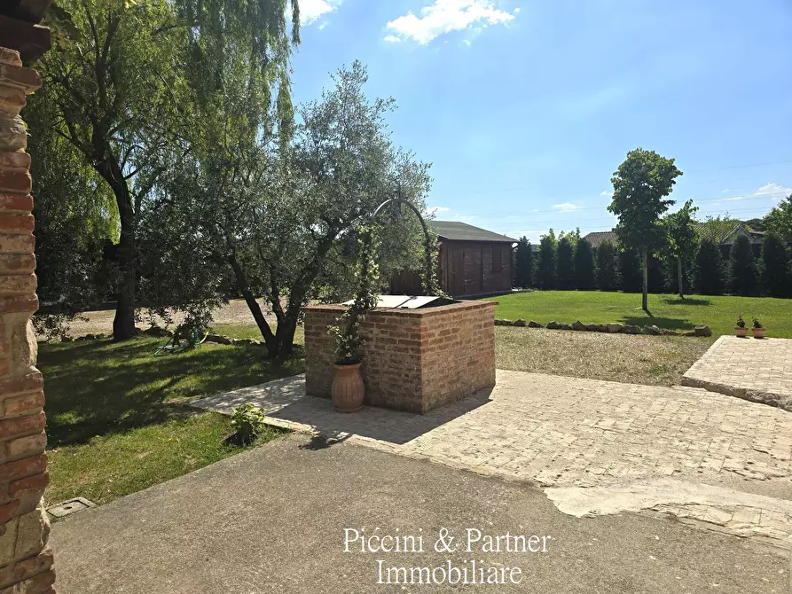 Immagine 79 di Villa in vendita  in Località Castagni 2 a Castiglione Del Lago