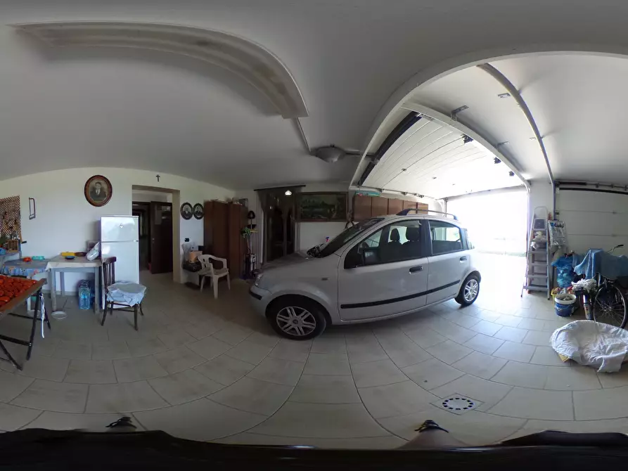 Immagine 44 di Villa in vendita  in Via Saragat 18 a Castiglione Del Lago