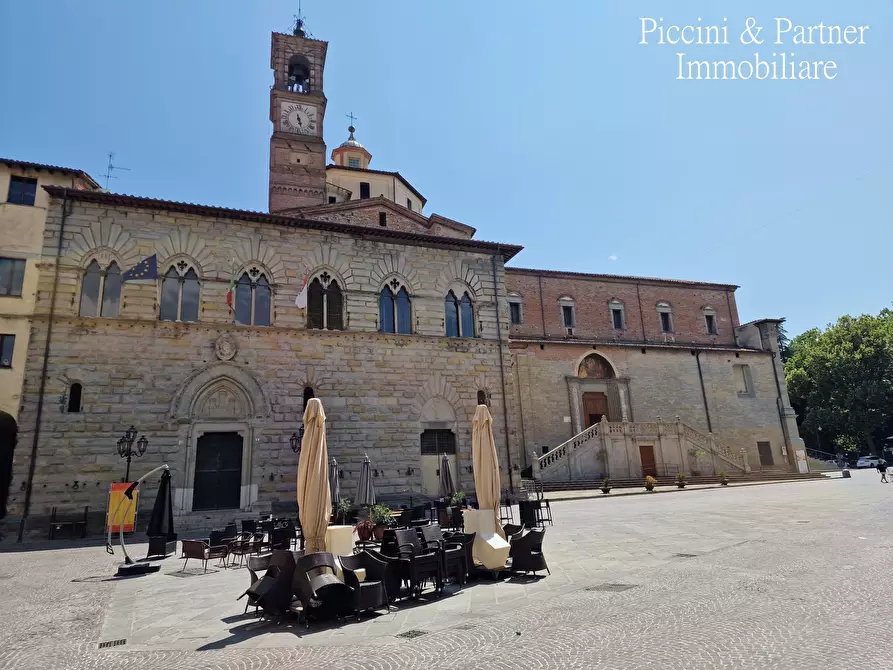 Immagine 2 di Locale commerciale in vendita  in Via del Popolo 2 a Città Di Castello