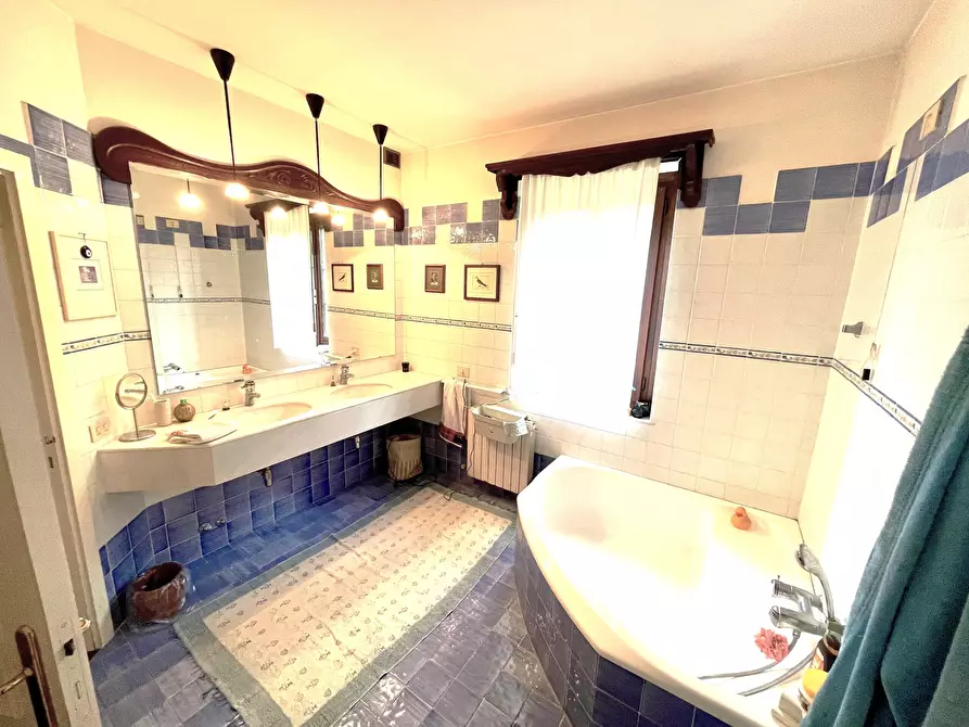 Immagine 33 di Villa in vendita  in Via Col di Lana 89 a Perugia