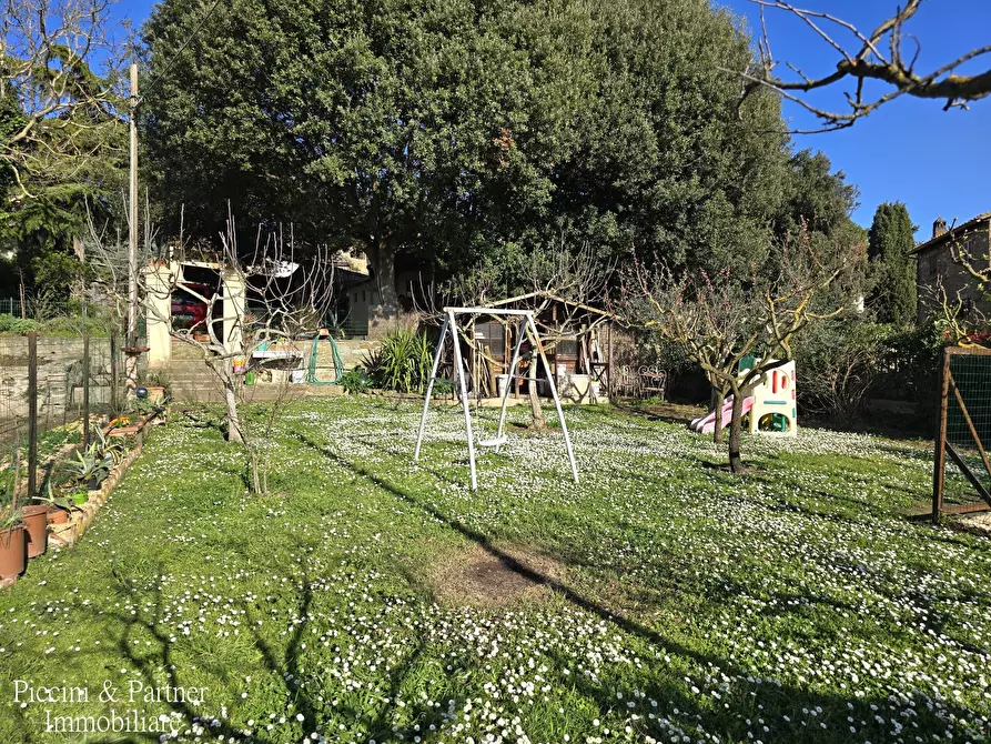 Immagine 7 di Rustico / casale in vendita  in Località Riccio 70A a Cortona