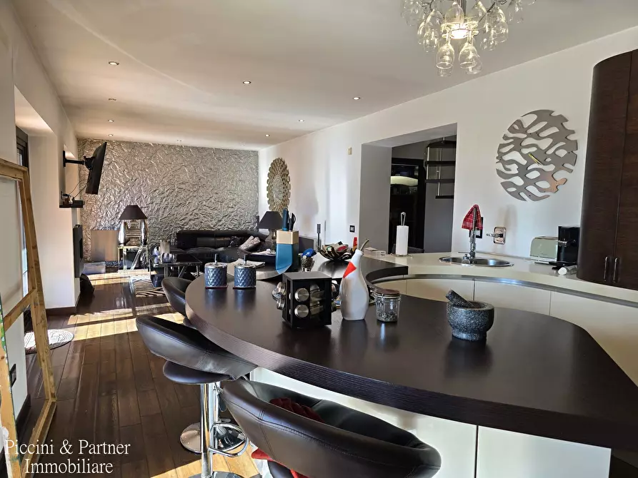 Immagine 22 di Villa in vendita  in Via dei Romani a Magione