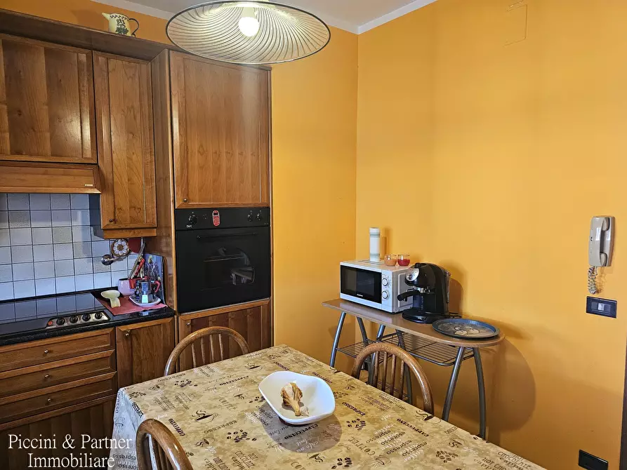 Immagine 10 di Pentalocale in vendita  in Via Ardigò a Perugia