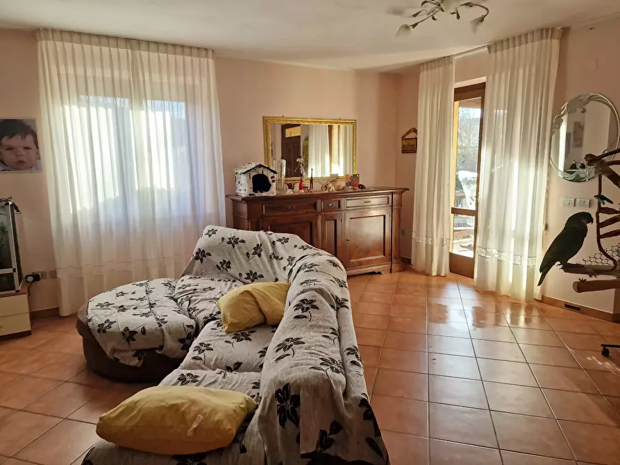 Immagine 6 di Casa bifamiliare in vendita  in Via Milano a Castiglione Del Lago