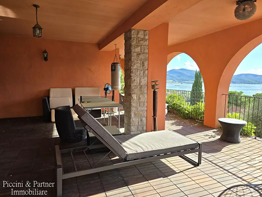 Immagine 55 di Villa in vendita  in Via dei Romani a Magione