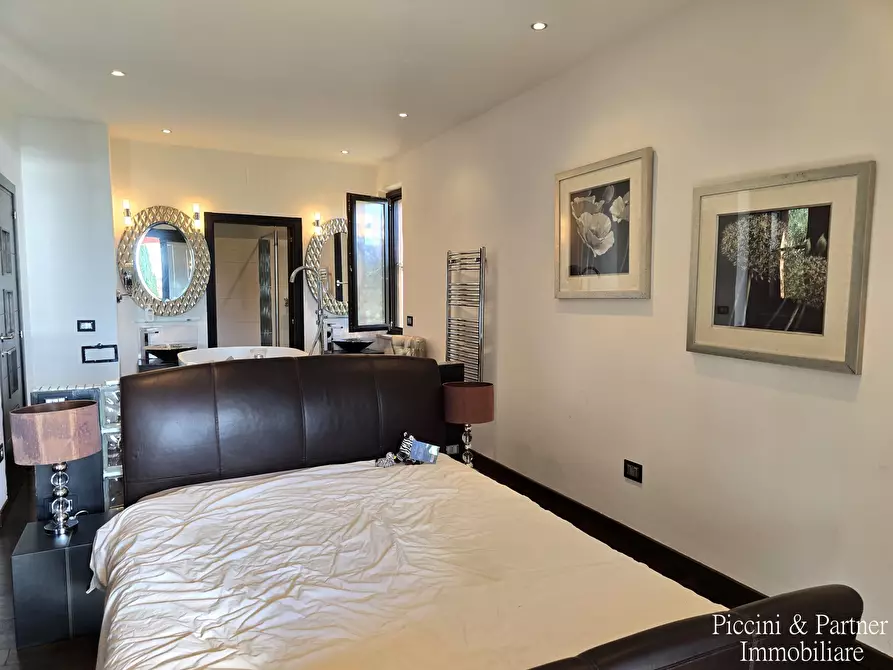 Immagine 69 di Villa in vendita  in Via dei Romani a Magione