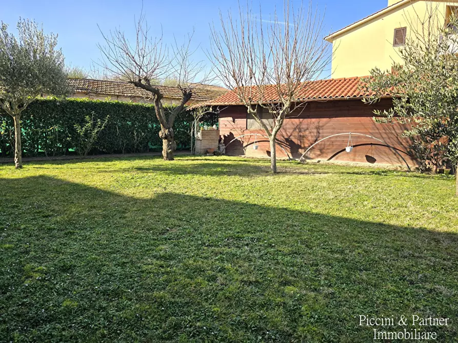 Immagine 21 di Casa bifamiliare in vendita  in Piazzale Umbria a Castiglione Del Lago