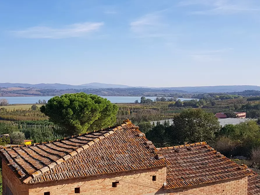 Immagine 36 di Porzione di casa in vendita  in Via Etruria a Castiglione Del Lago