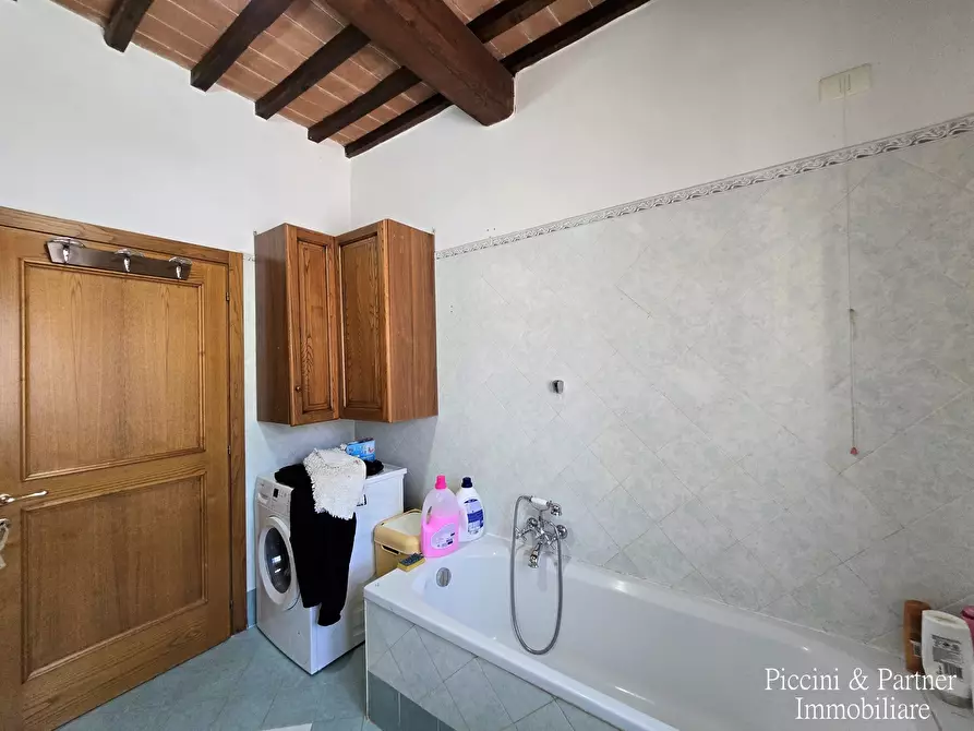 Immagine 63 di Terratetto in vendita  in Via Napoli a Castiglione Del Lago