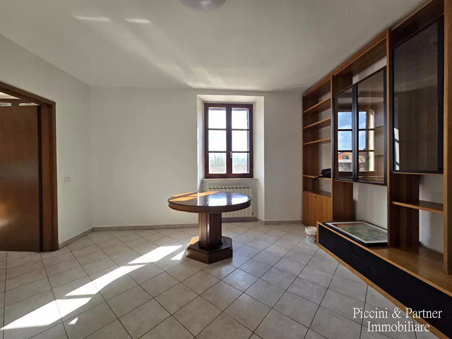 Immagine 38 di Quadrilocale in vendita  in Via Bastiola 95 a Bastia Umbra