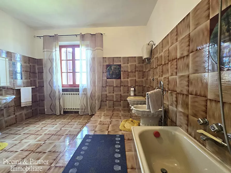 Immagine 86 di Rustico / casale in vendita  in Via Paganico 2 a Castiglione Del Lago