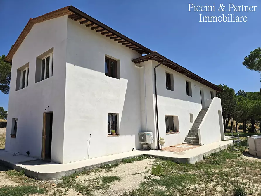 Immagine 6 di Rustico / casale in vendita  in Strada Settevalli 1157 a Perugia
