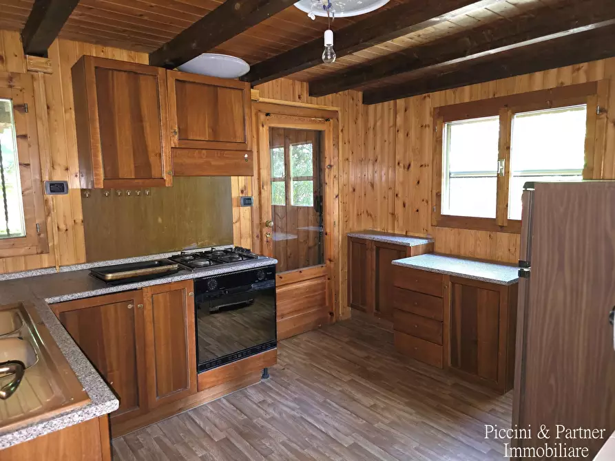 Immagine 42 di Baita in vendita  in Via dei Cespugli 10 a Passignano Sul Trasimeno