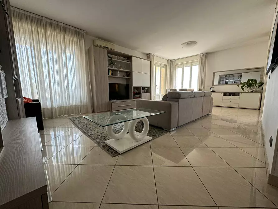 Immagine 12 di Pentalocale in vendita  in Strada San Martino a San Remo