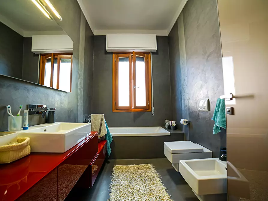 Immagine 26 di Villa in vendita  in Corso Giuseppe Mazzini 173 a San Remo