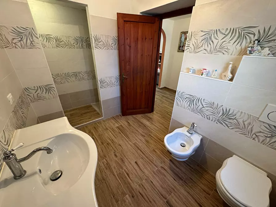 Immagine 21 di Quadrilocale in vendita  in Via Duca degli Abruzzi 182 a San Remo