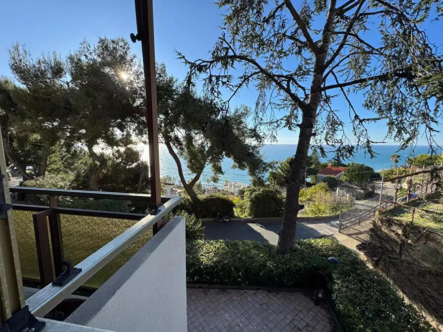 Immagine 24 di Bilocale in vendita  in Via Val D'Olivi 277 a San Remo