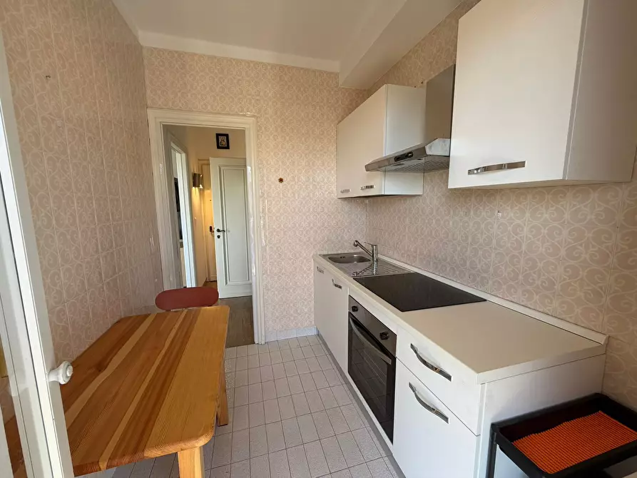 Immagine 7 di Bilocale in vendita  in Via Lamarmora 186 a San Remo
