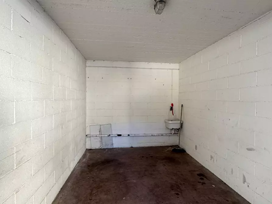 Immagine 6 di Garage in vendita  in Via Galileo Galilei 159 a San Remo