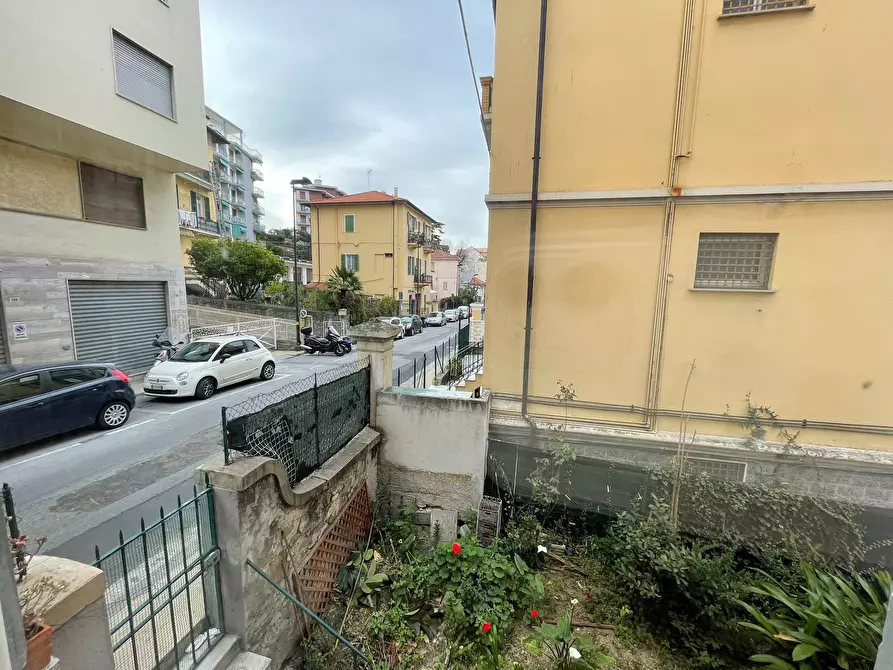 Immagine 32 di Quadrilocale in vendita  in Via Generale A. Lamarmora 221 a San Remo