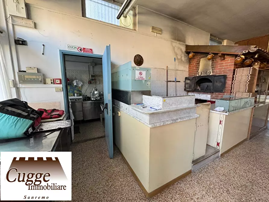 Immagine 12 di Locale commerciale in vendita  in Strada Sen. Ernesto Marsaglia 89 a San Remo