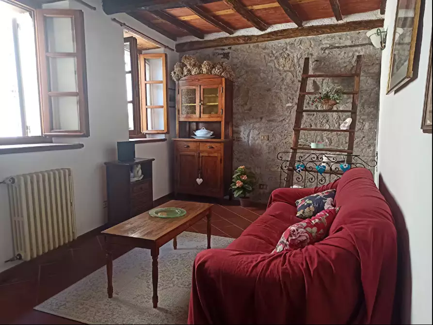Immagine 9 di Casa semindipendente in affitto  a Camaiore