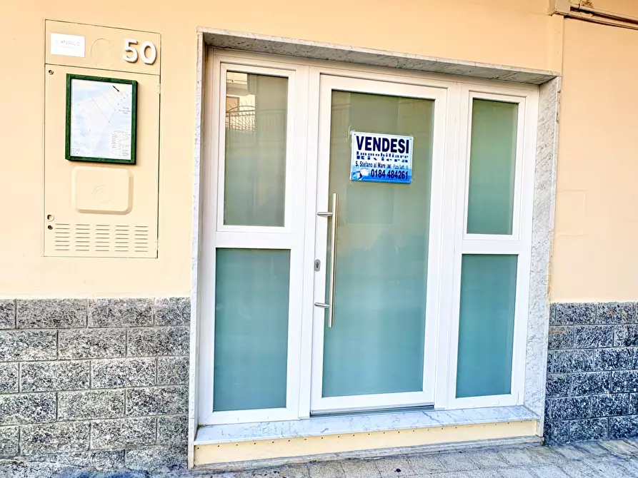 Immagine 21 di Monolocale in vendita  in Via Allavena a Riva Ligure