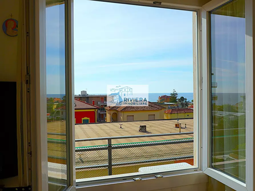 Immagine 35 di Quadrilocale in vendita  in via doneghi a Santo Stefano Al Mare