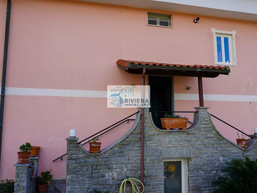 Immagine 12 di Porzione di casa in vendita  a San Remo