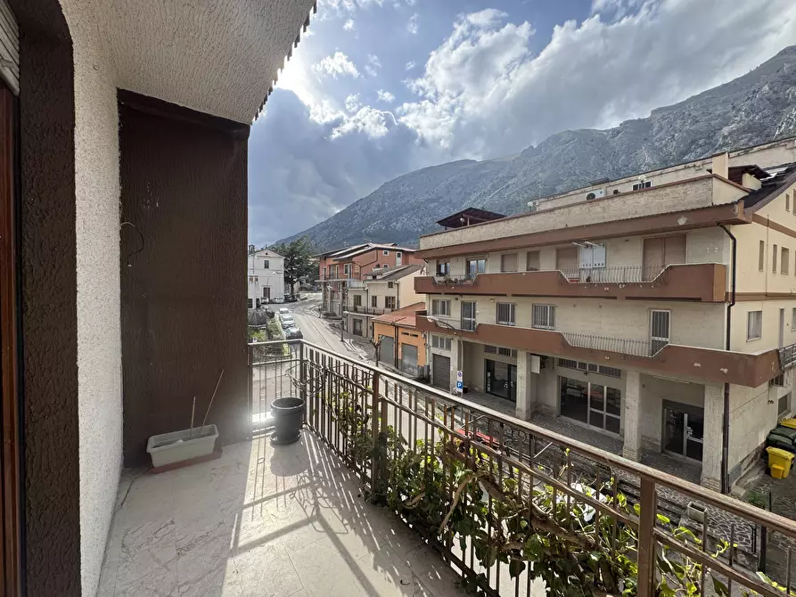Immagine 11 di Pentalocale in vendita  in Via San Rocco 9 a Lama Dei Peligni
