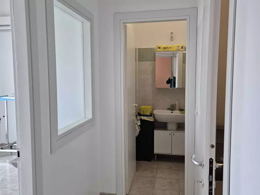 Immagine 28 di Locale commerciale in vendita  in Via Ferdinando Galliani 41B a Altino