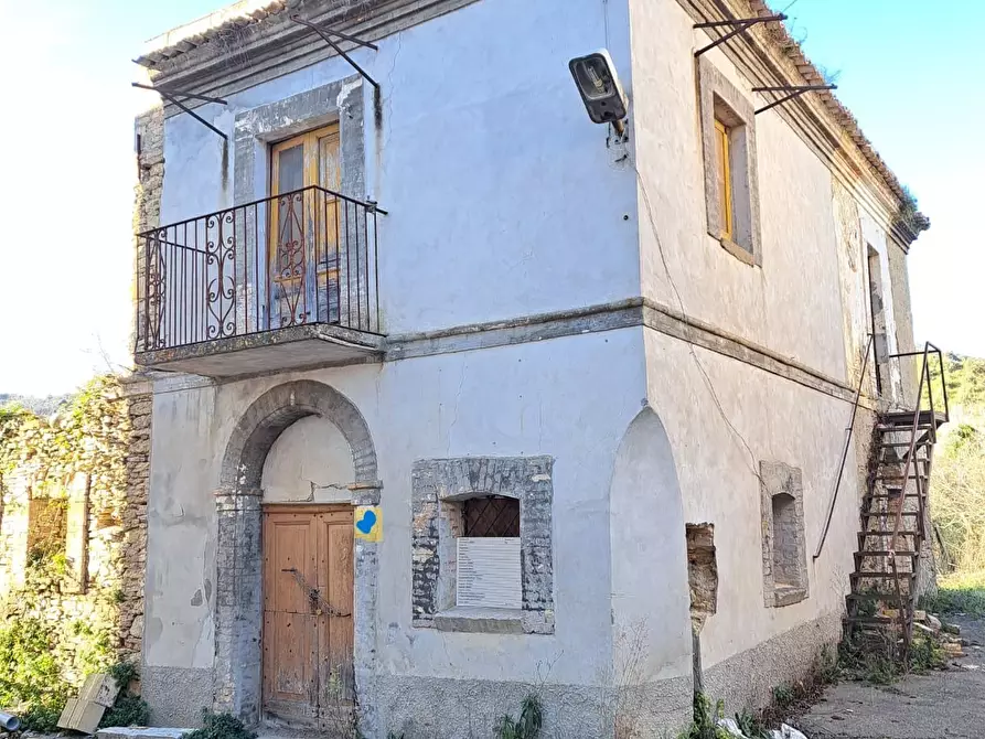 Immagine 1 di Rustico / casale in vendita  in Contrada Sant'Iorio 45 a Lanciano