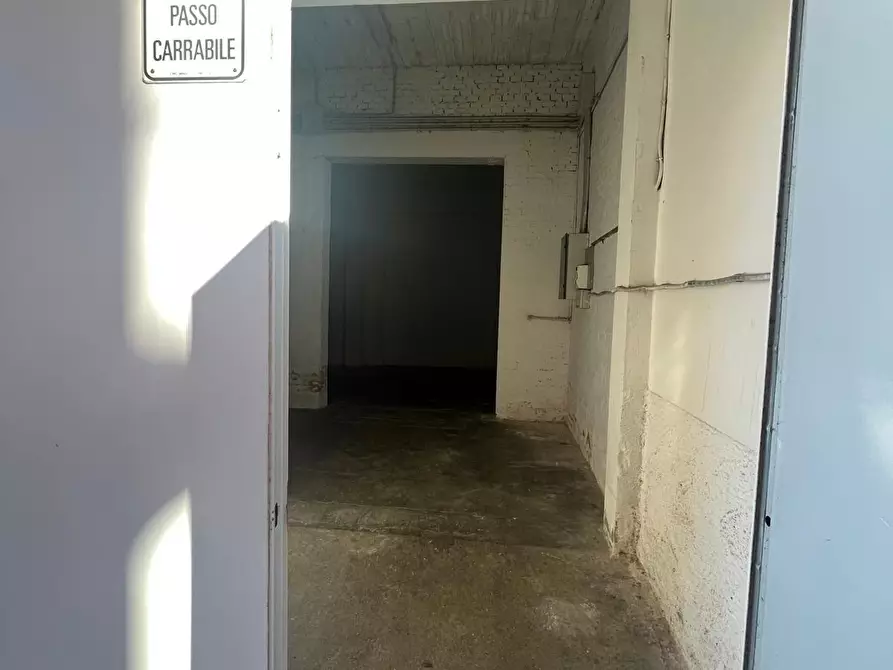 Immagine 8 di Locale commerciale in affitto  in Via del Pescara 5 a Lanciano