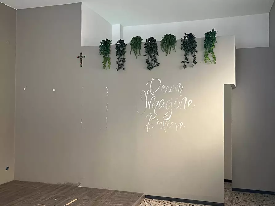 Immagine 8 di Locale commerciale in affitto  in via milano 48 a Lanciano